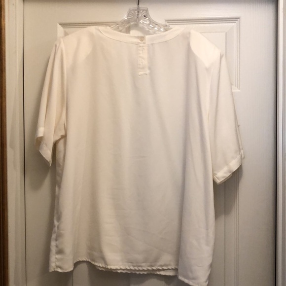 Vintage Worthington Woman Beige Short Sleeve Dressy Shell Blouse 2X - Picture 4 of 4